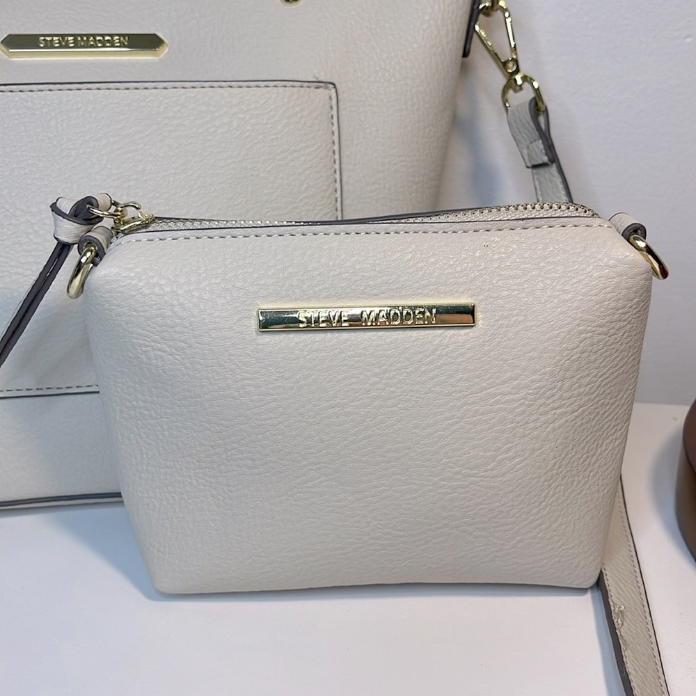 Steve Madden White Leather Breece Satchel Crossbody with matching Cosmetic bag - Picture 8 of 12